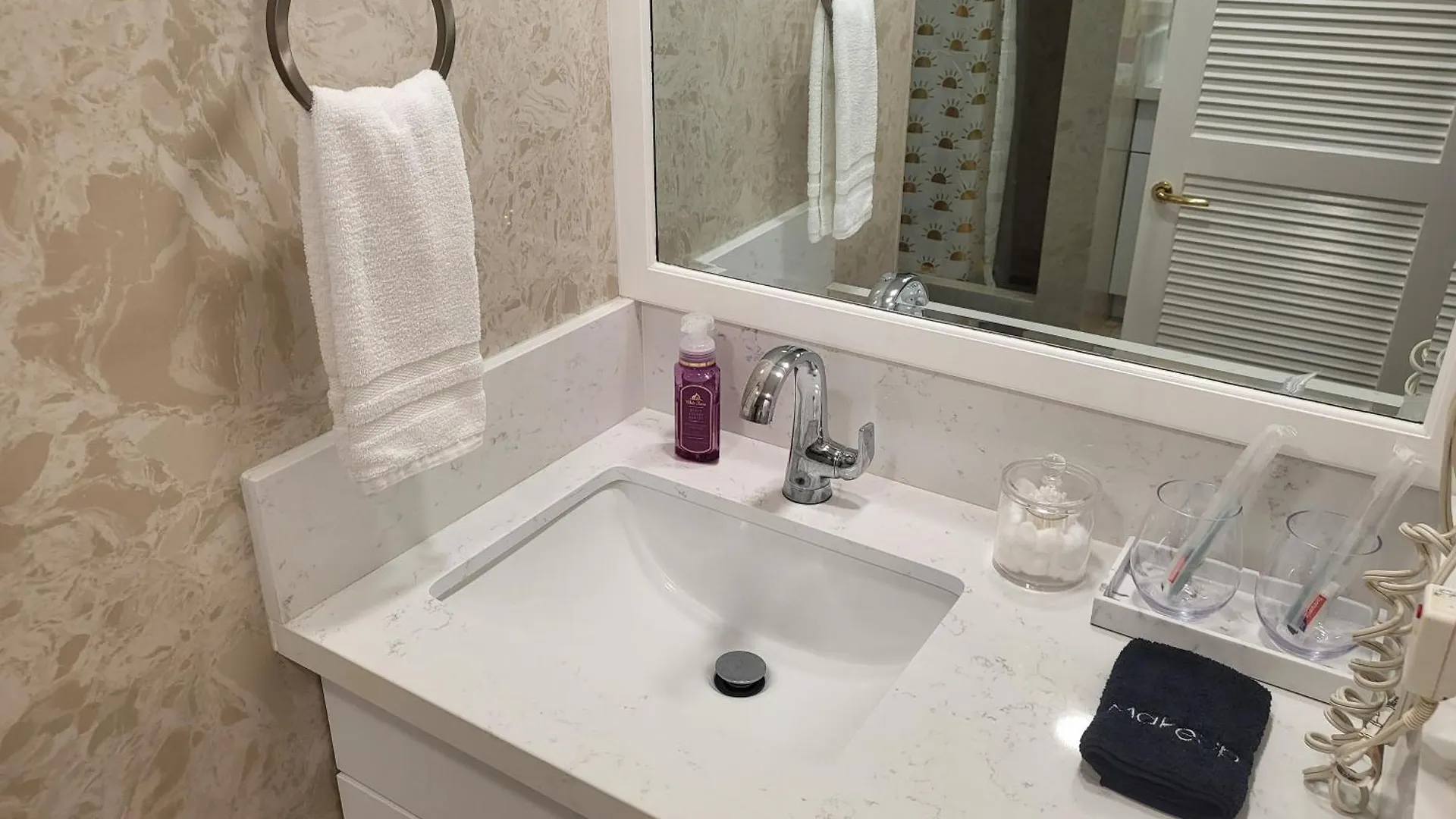 21St Floor Renovated Studio With 2 Queen Beds Honolulu